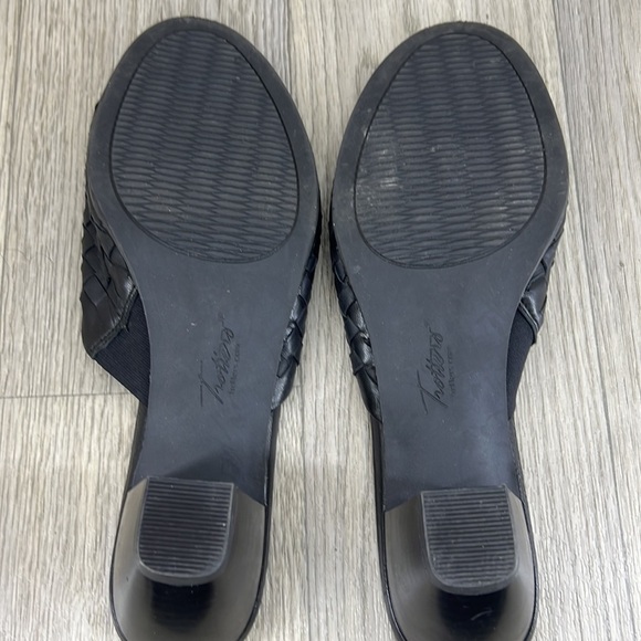 🍁2/$25 🍁Trotters Corsa Woven Sandal - Picture 11 of 15